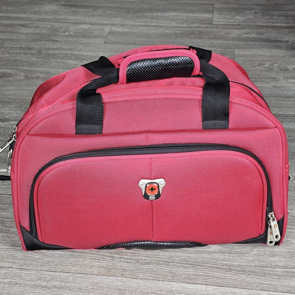 Nice clean Red Swiss Gear Medical Bag / Duffel Bag. Carry on Bag